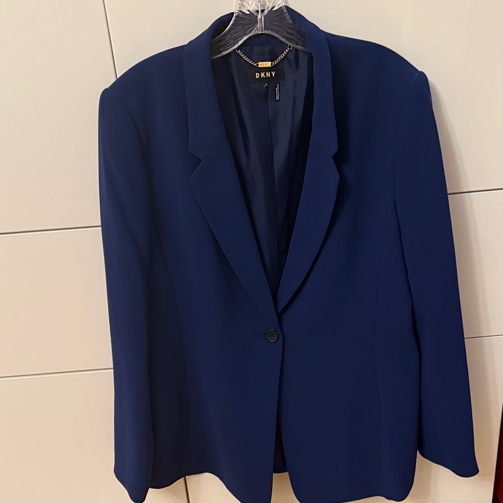 DKNY Women's Classic Navy Blazer